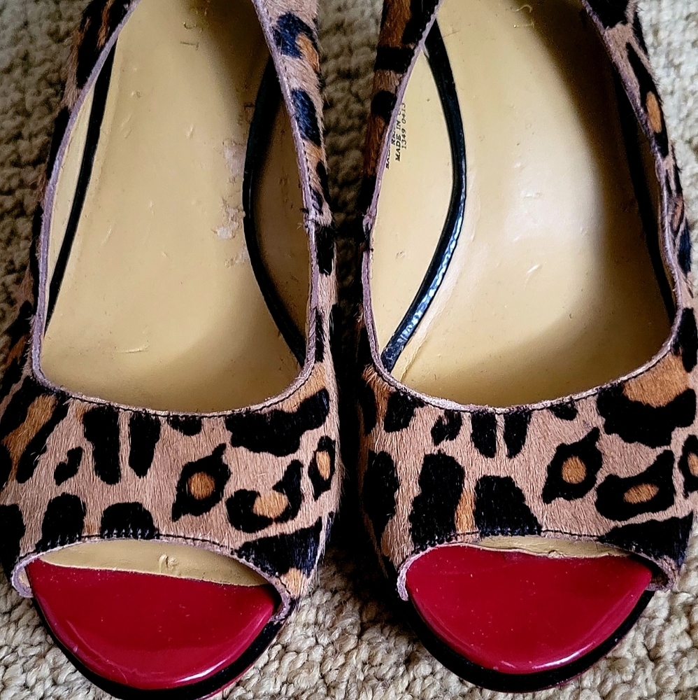 Open toe pumps
